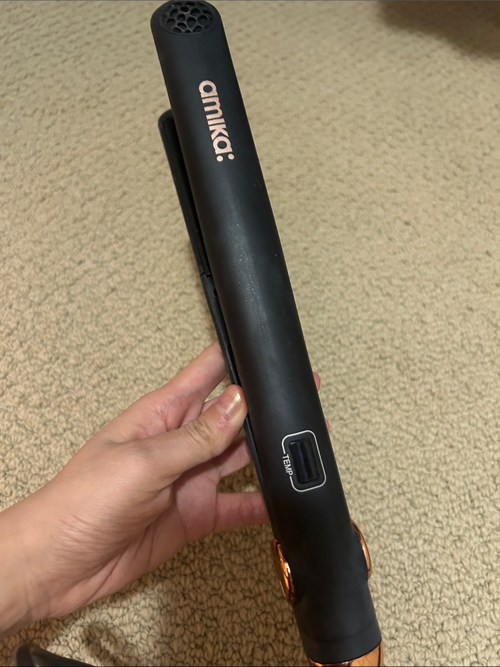 amika flat iron